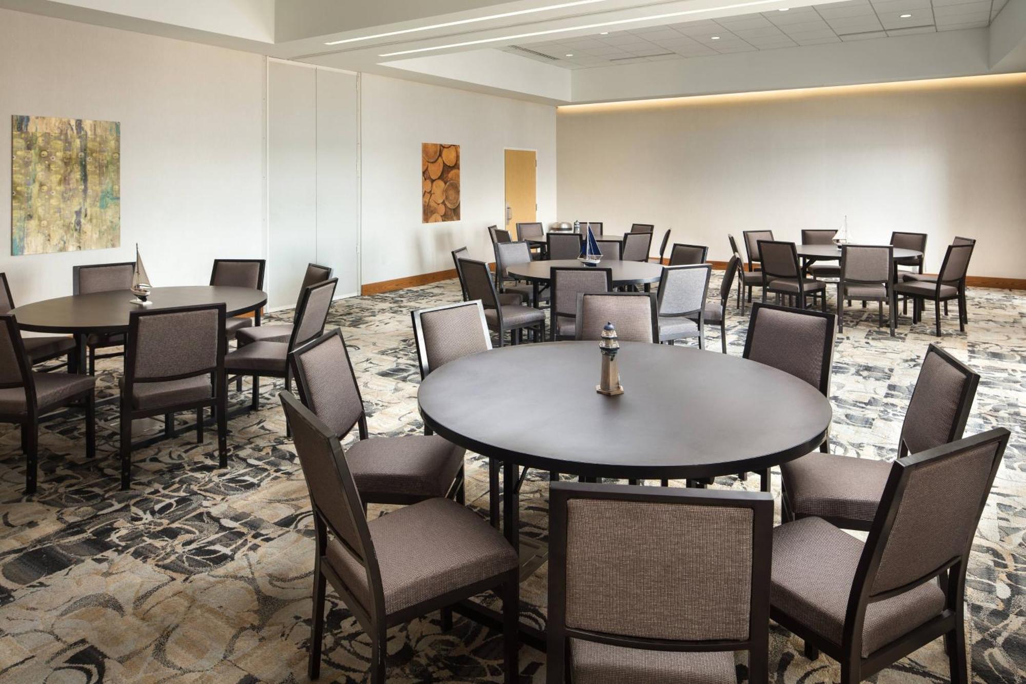 Courtyard By Marriott Erie Bayfront Hotel Kültér fotó