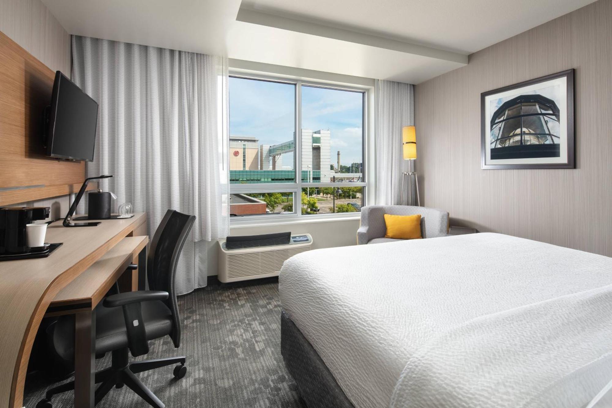 Courtyard By Marriott Erie Bayfront Hotel Kültér fotó