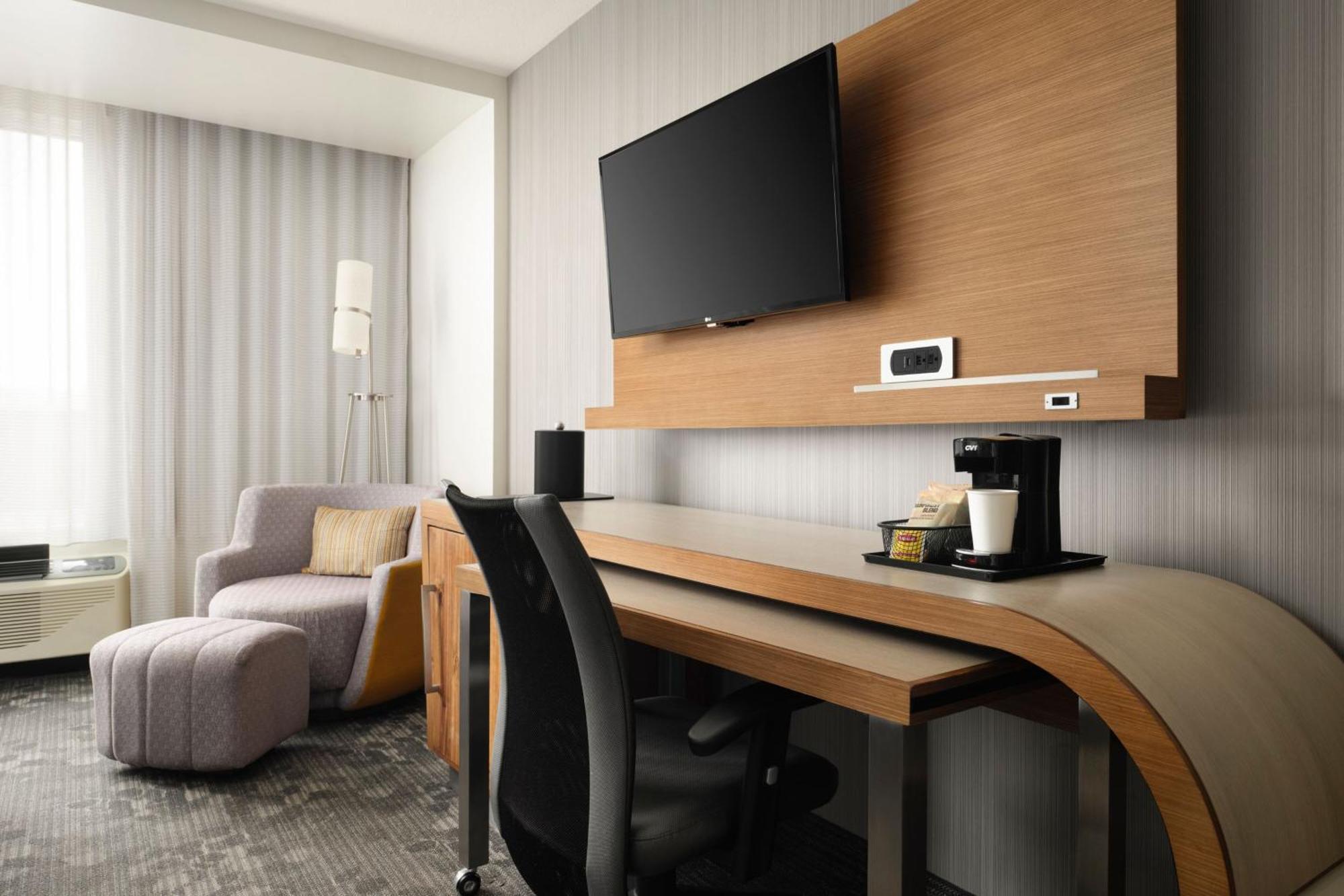 Courtyard By Marriott Erie Bayfront Hotel Kültér fotó
